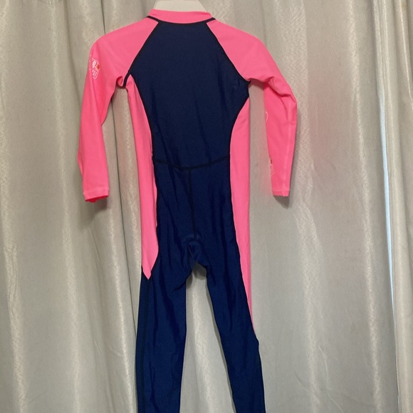 NWT rashguard with zipper for easy dressing! Nice stretchy nylon.Full length - Picture 4 of 4